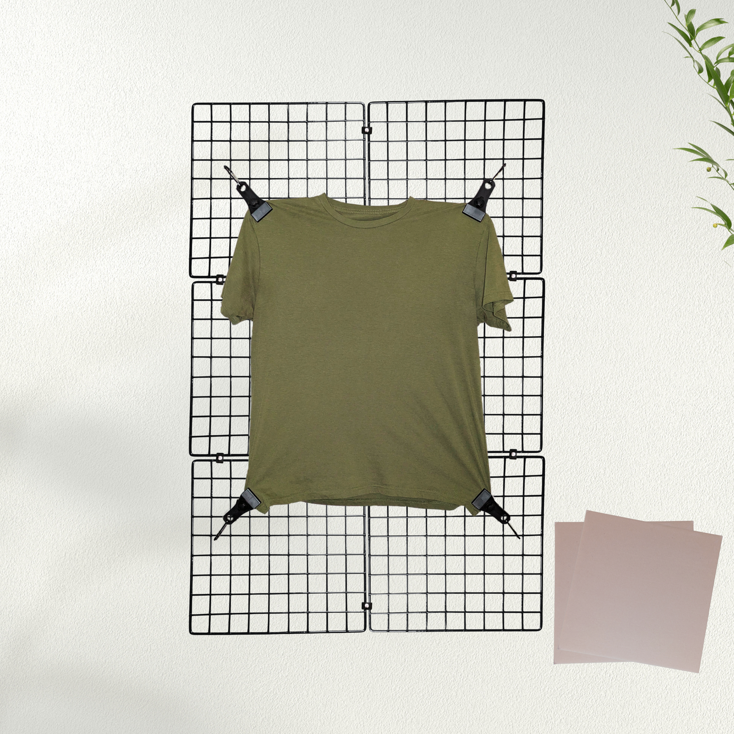 Six-piece Shirt Stretcher: Versatile 14x14 connectable grids with 6 clips, two cardboard pieces, for professional-level crafting.